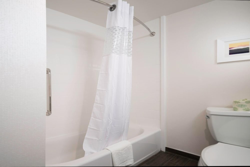 Hampton Inn & Suites La Porte - photo 24