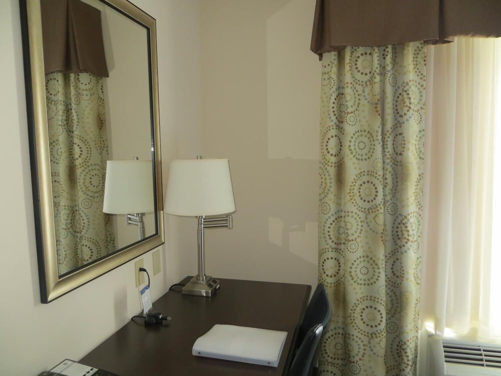 Hampton Inn La Grange - photo 7