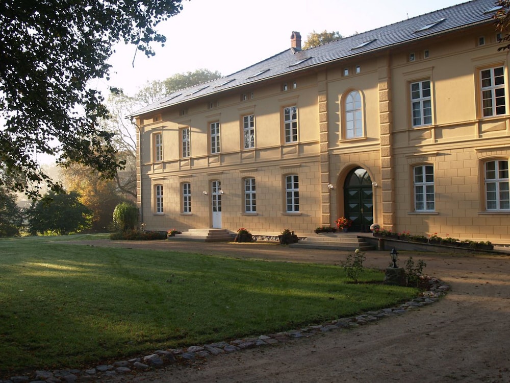Landhaus Schloss Kölzow — 5-Star Luxury Hotel in Rostock, Germany