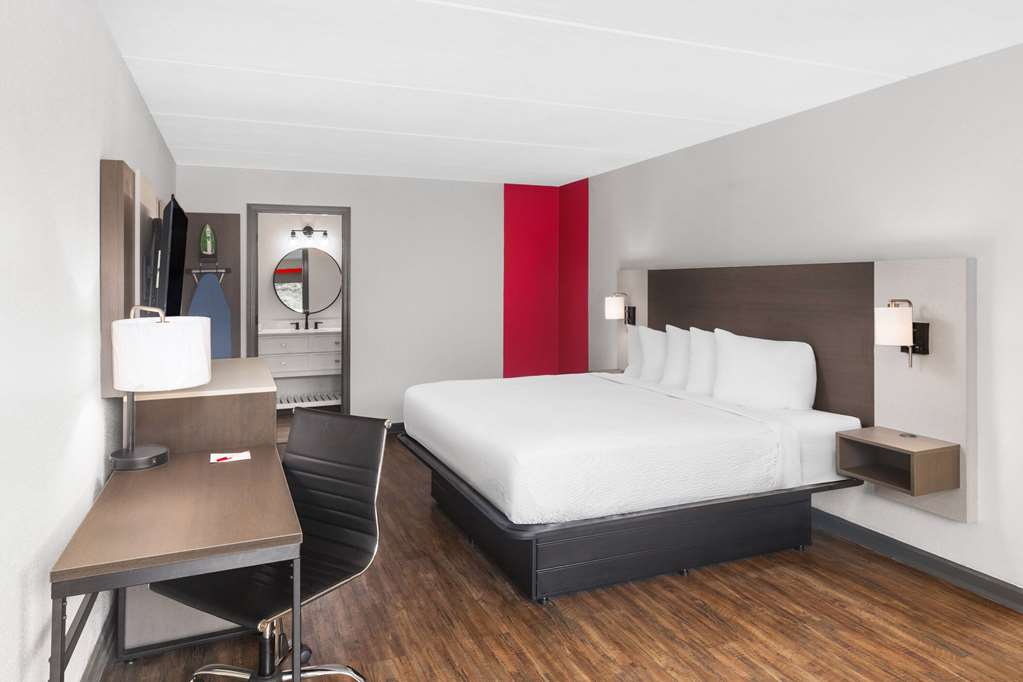 Ramada by Wyndham Bainbridge - photo 17