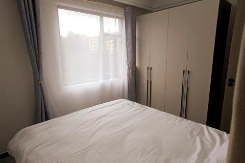Luxury 2br apt Work & Relax