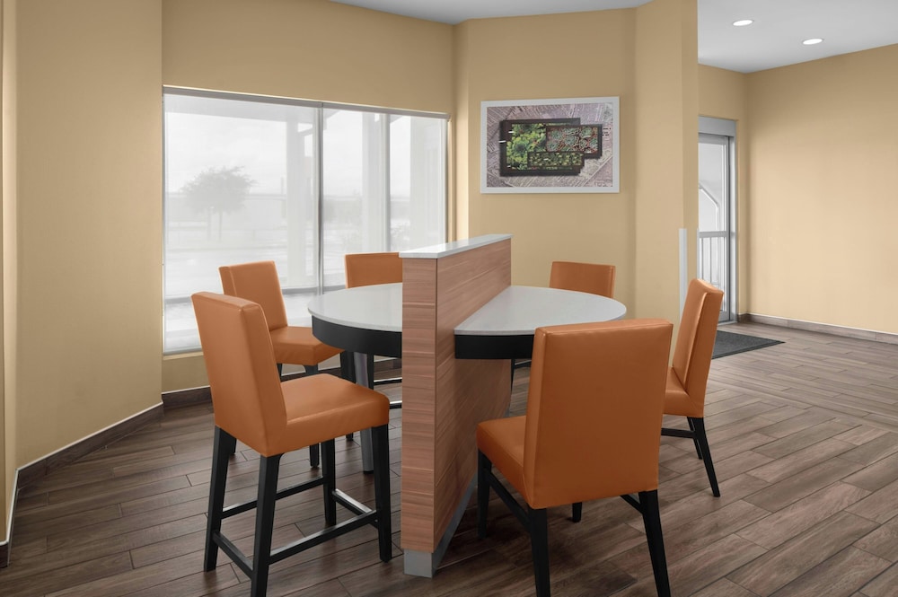 TownePlace Suites by Marriott Kingsville - photo 21