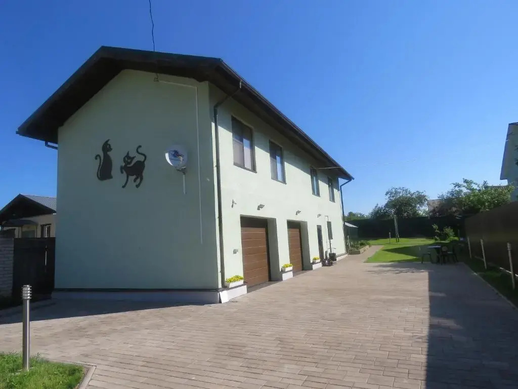 Kot i Koshka — hotel in Valday