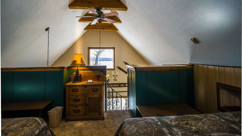 Curriers Lakeview Lodge - photo 20