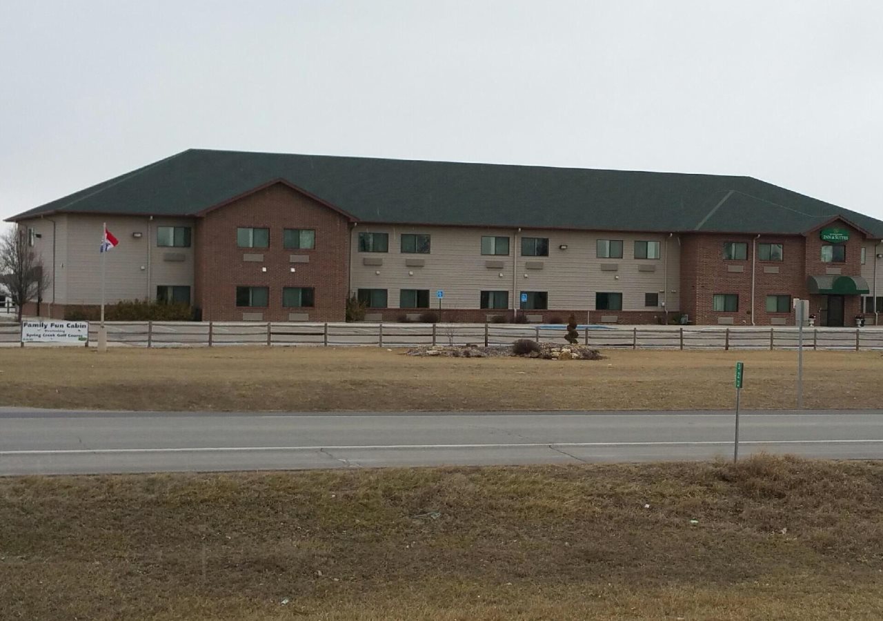 Altenhofen Inn & Suites in Seneca, United States