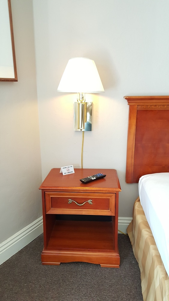 Pacific Motel - photo 12