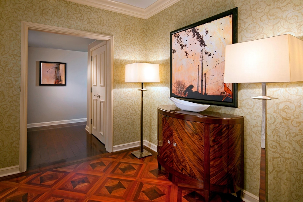 Houston Grand Hotel River Oaks - photo 20