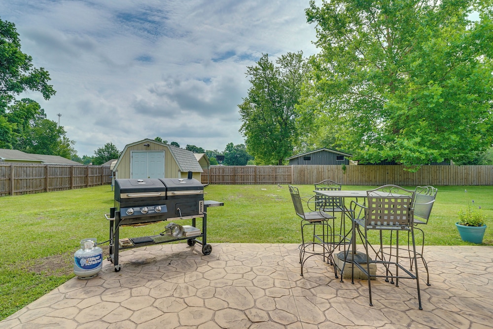 Family Friendly Leland Home W Patio And Grill 19224891 — Leland