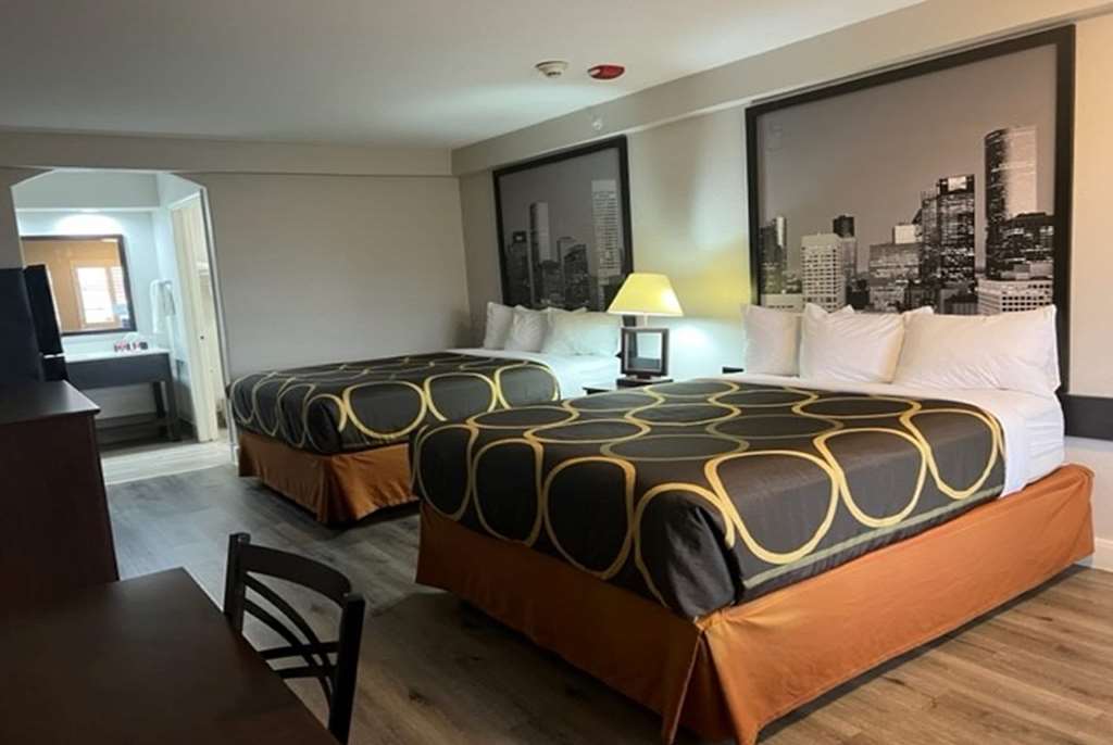Super 8 by Wyndham Mont Belvieu Baytown East - photo 13