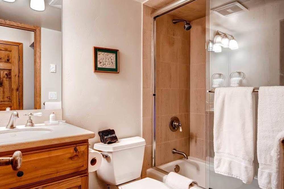 Chateau Aspen - last minute hotel in Aspen