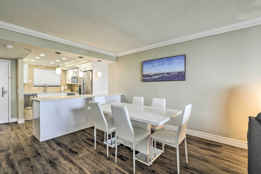 Waterfront Resort Condo with Private Beach and Pool - photo 7