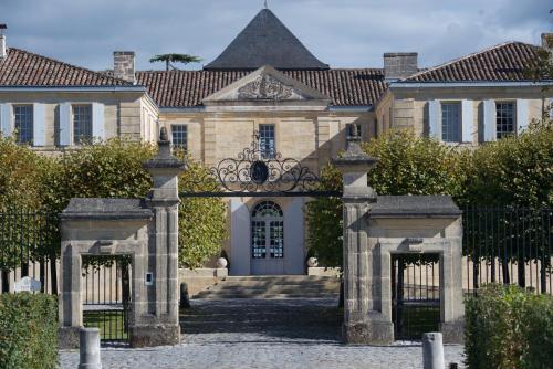Château du Tertre — 4-Star Luxury Hotel in Arsac, France