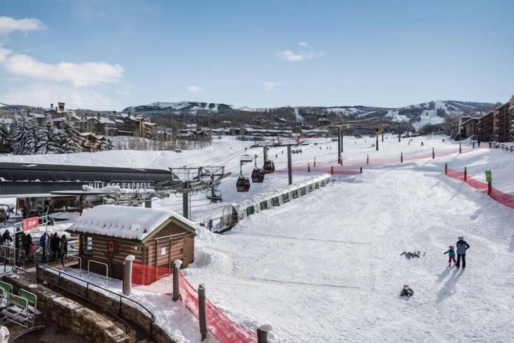 Luxury Ski in Ski out 2 Bedroom Mountain Resort Vacation Rental in the Heart of Snowmass Base Village - photo 13