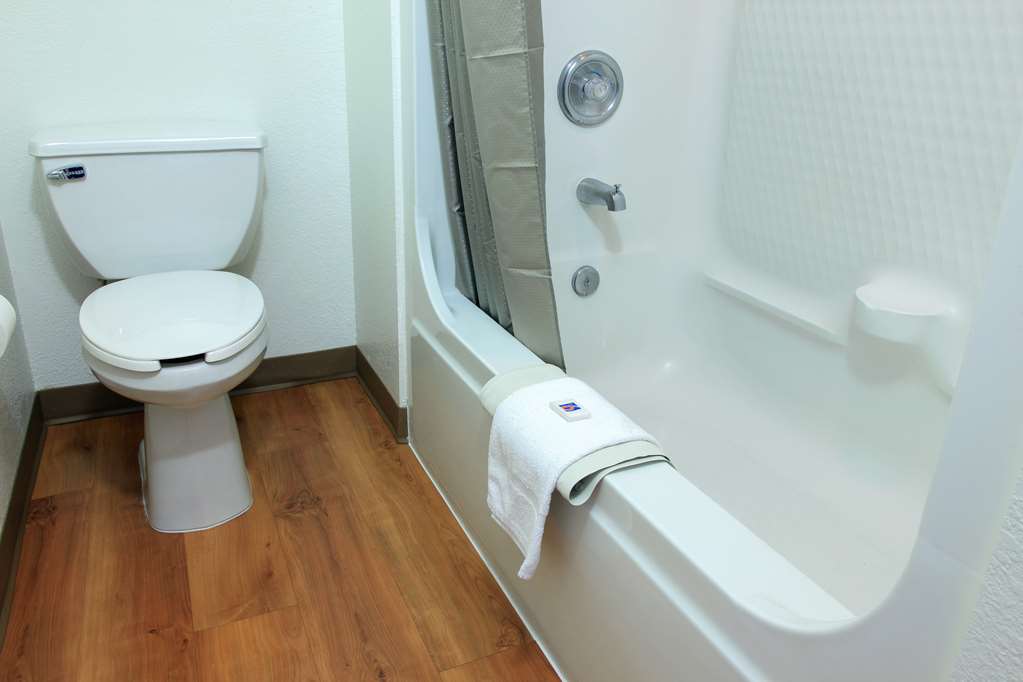 Motel 6 Old town Scottsdale Fashion Square - photo 13