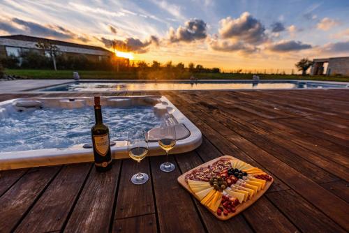 Villa Sanpadeo for kids & families in Central Istria with jacuzzi sauna & sea view — 4-Star Luxury Hotel in Brtonigla, Croatia