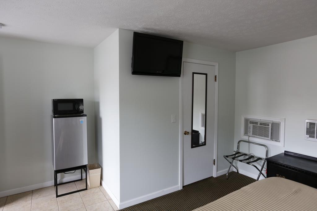 Plaza Motel Clyde - photo 14