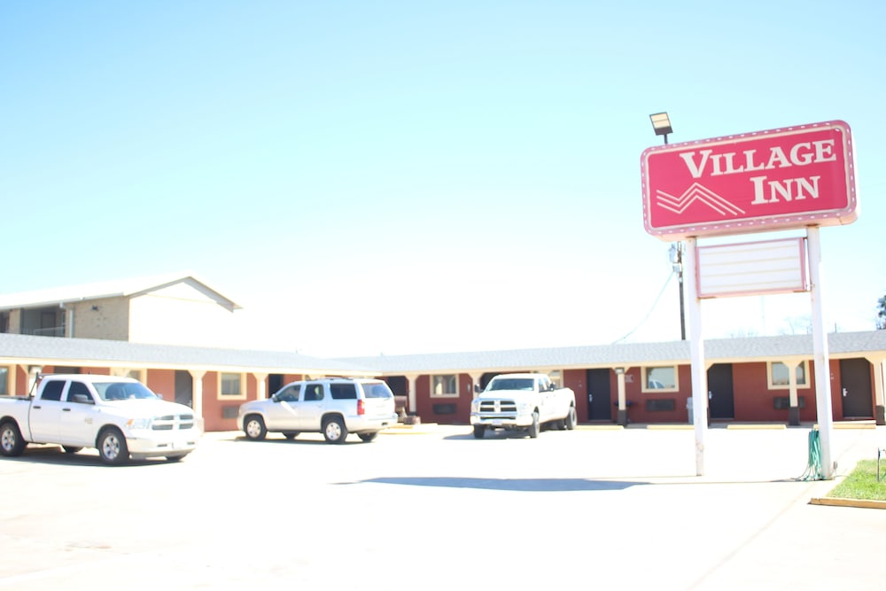 Village Inn Cotulla - photo 31