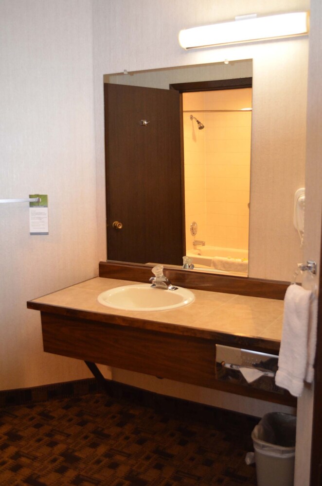 Cottonwood Suites Boise Riverside Downtown - photo 14