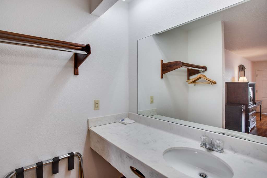 Motel 6 White House TN - photo 26