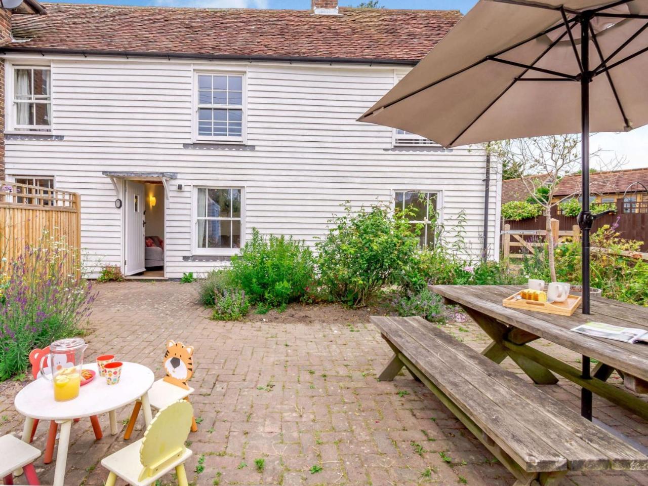 2 Bed in Horsted Keynes 60405 in Horsted Keynes, United Kingdom