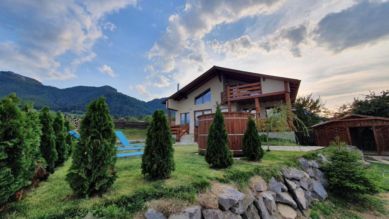 Green Hill Resort in Zarnesti, Romania