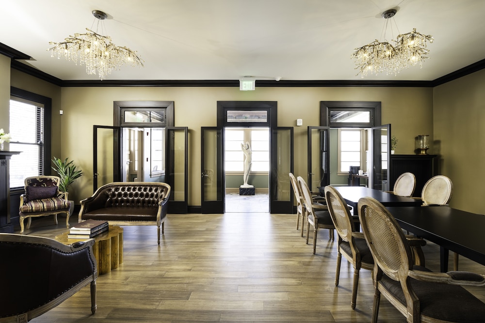 The Edward Hotel - photo 64