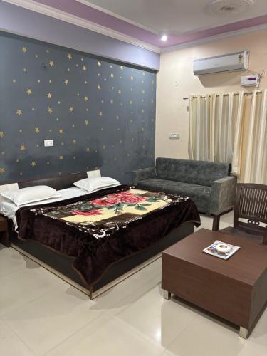 Hotel Sharda Palace — hotel in Kuchaman