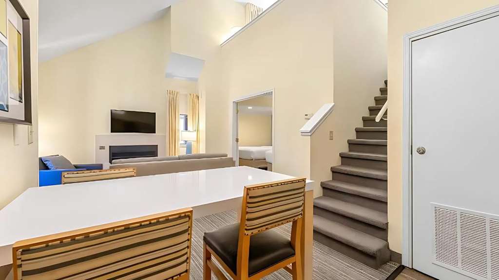 Sonesta ES Suites Cincinnati Sharonville West - photo 10