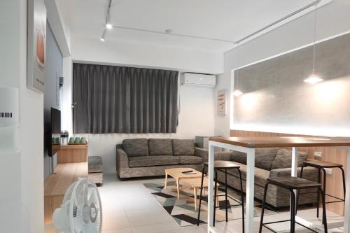 Shijo Inn — Magong