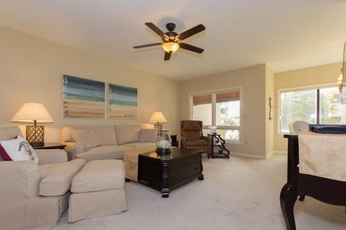 Beautiful 2 Bed2 Bath Shelter Cove Anchorage Villa — 4-Star Luxury Hotel in Hilton Head Island, United States