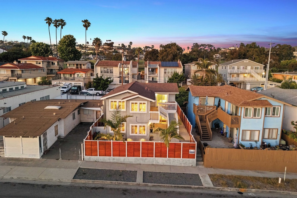 Modern San Clemente Duplex 2 Units W Ocean Views Walk To Trestles Beach — San Clemente