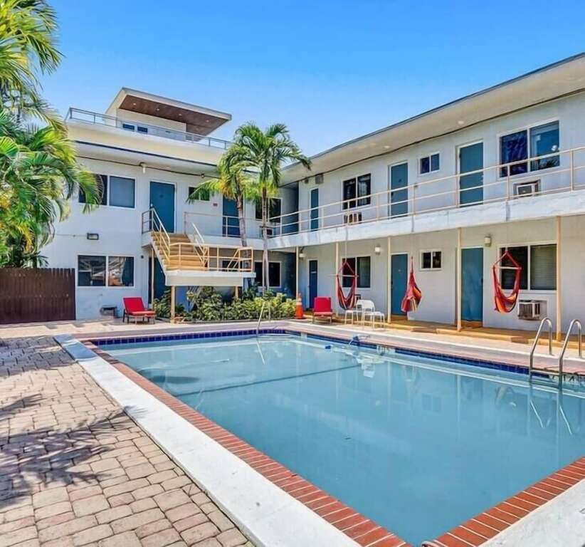 Coastal Studio by Hollywood Beach Boardwalk - photo 12