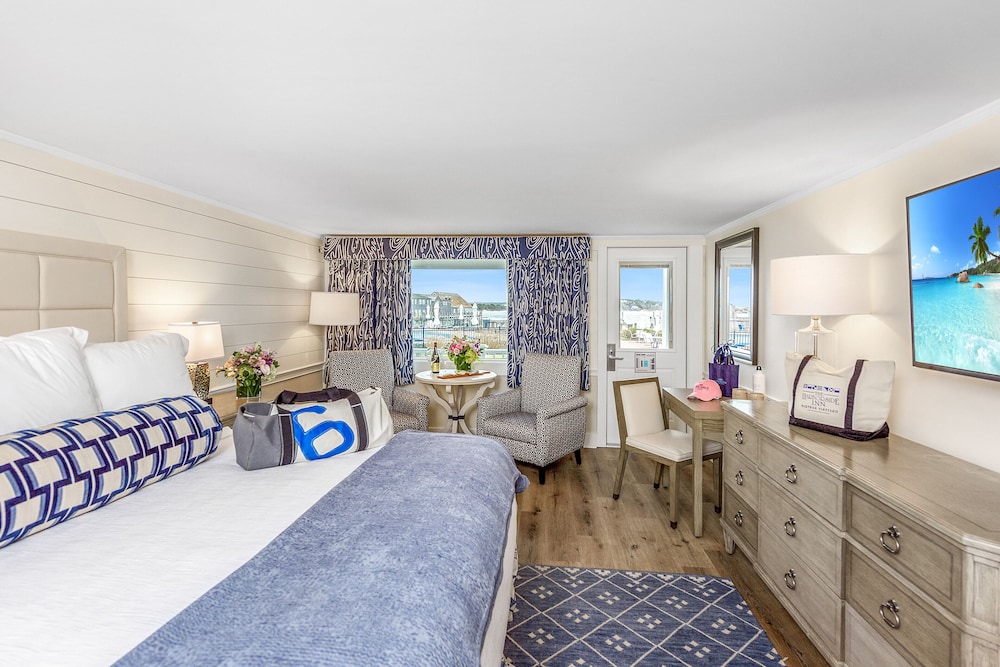 The Harborside Inn - photo 9