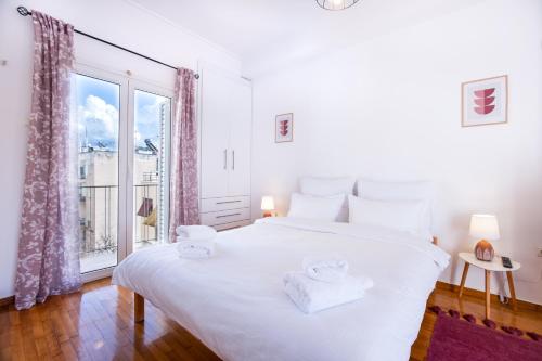 Loft Apt with Acropolis View — 4-Star Luxury Hotel in Athens, Greece