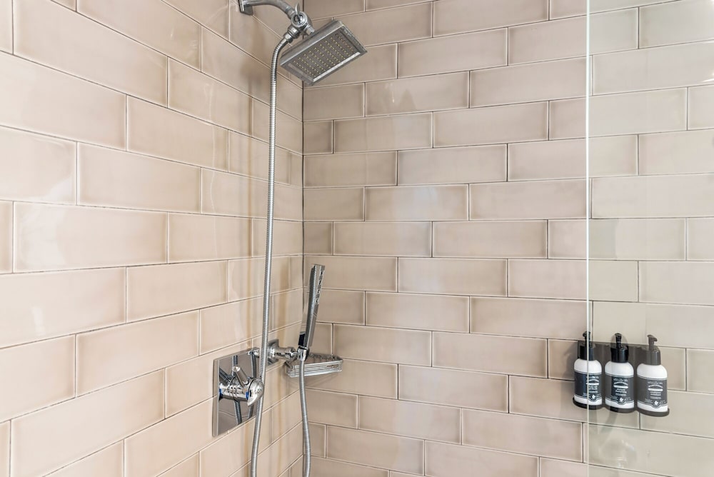 Luxuri Suites - photo 110
