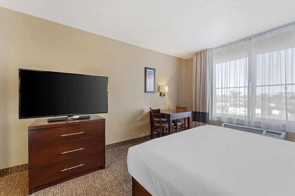 Comfort Inn Lathrop Stockton Airport - photo 24