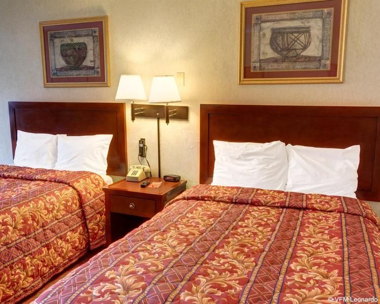 Red Carpet Inn by University of Maryland - photo 3