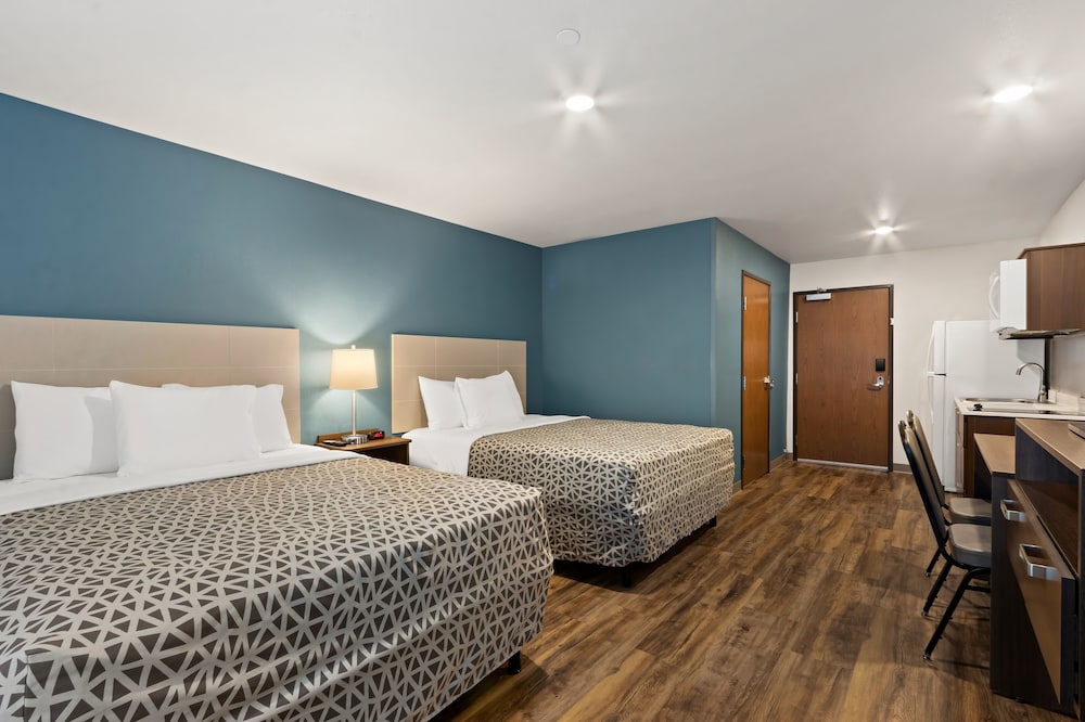 Woodspring Suites Tolleson Phoenix West - photo 14