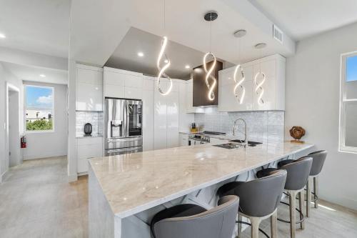 Oceanview Escape Key Largo Pool Hot Tub and Private Deck in Key Largo, United States