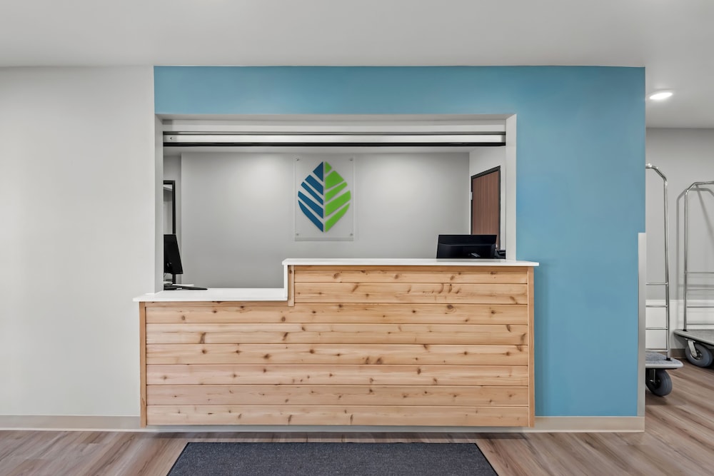 WoodSpring Suites Coralville Iowa City - photo 3