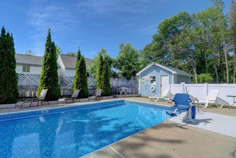 Brookside Motel And Cottages - photo 42
