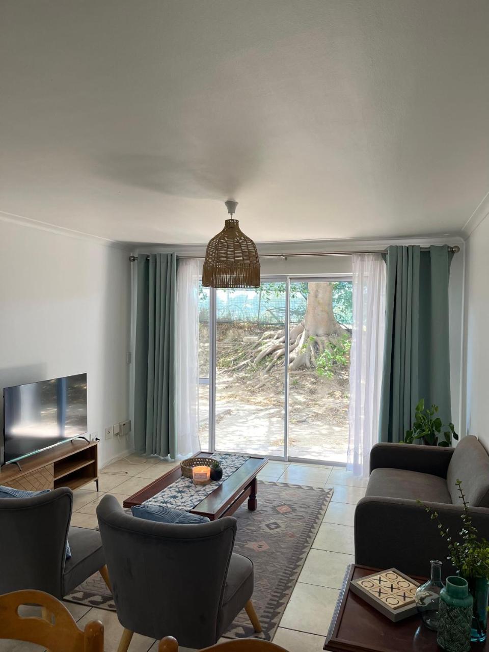 Pinelands Apartment