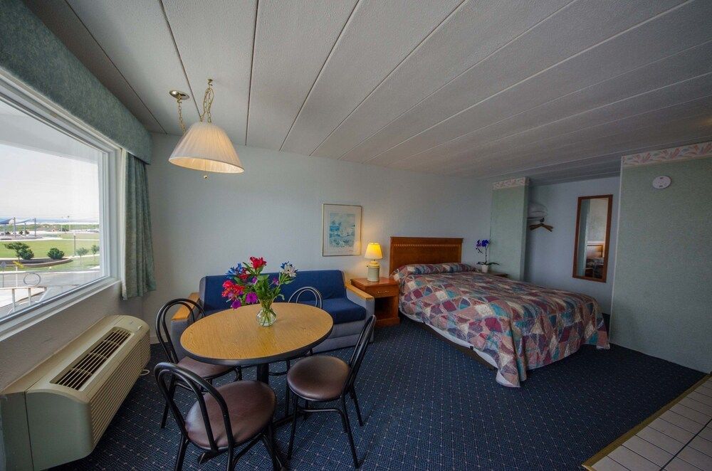 Compass Family Resort - photo 15