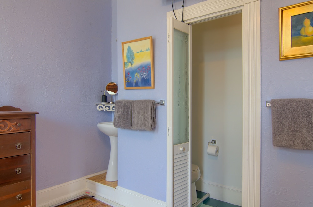 The Mardi Gras House - photo 20