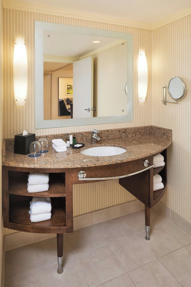 Sheraton Bloomington Hotel - photo 21