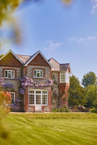 Lordington Park — 4-Star Luxury Hotel in Chichester, United Kingdom