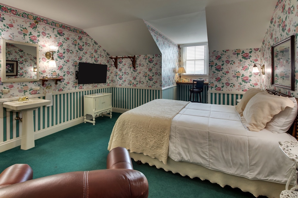 Kingsley Inn - photo 13