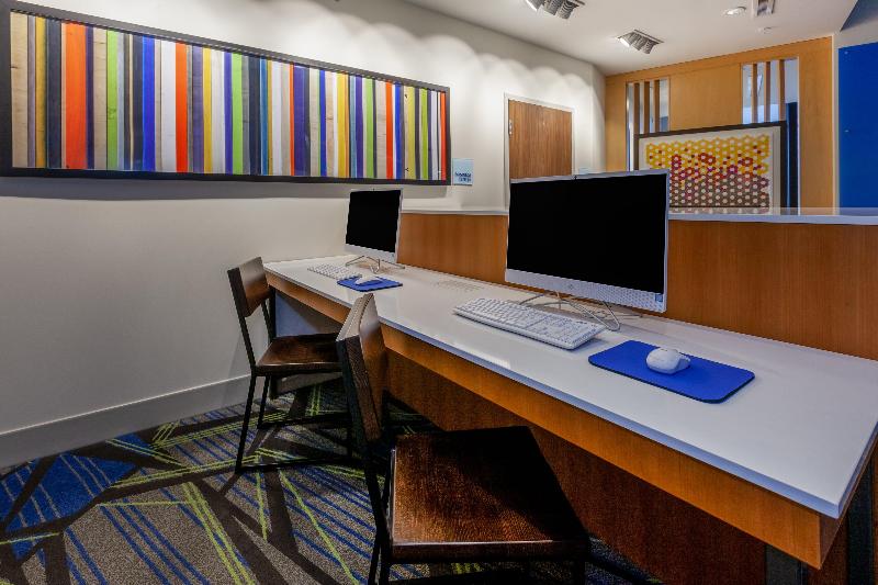 Holiday Inn Express & Suites Brunswick Harpers Ferry Area by IHG - photo 10