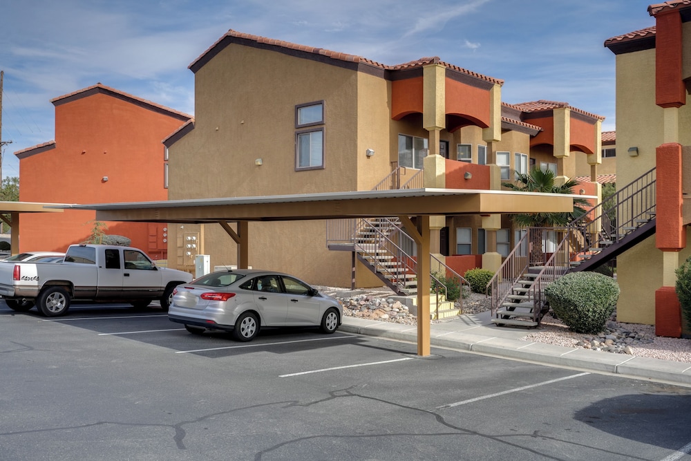 Resort Pool and Spa Access Mesquite Condo - photo 31