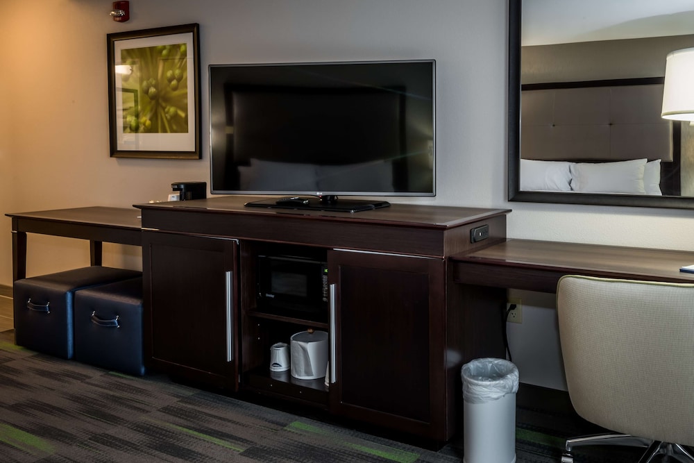 Hampton Inn & Suites Hammond - photo 19
